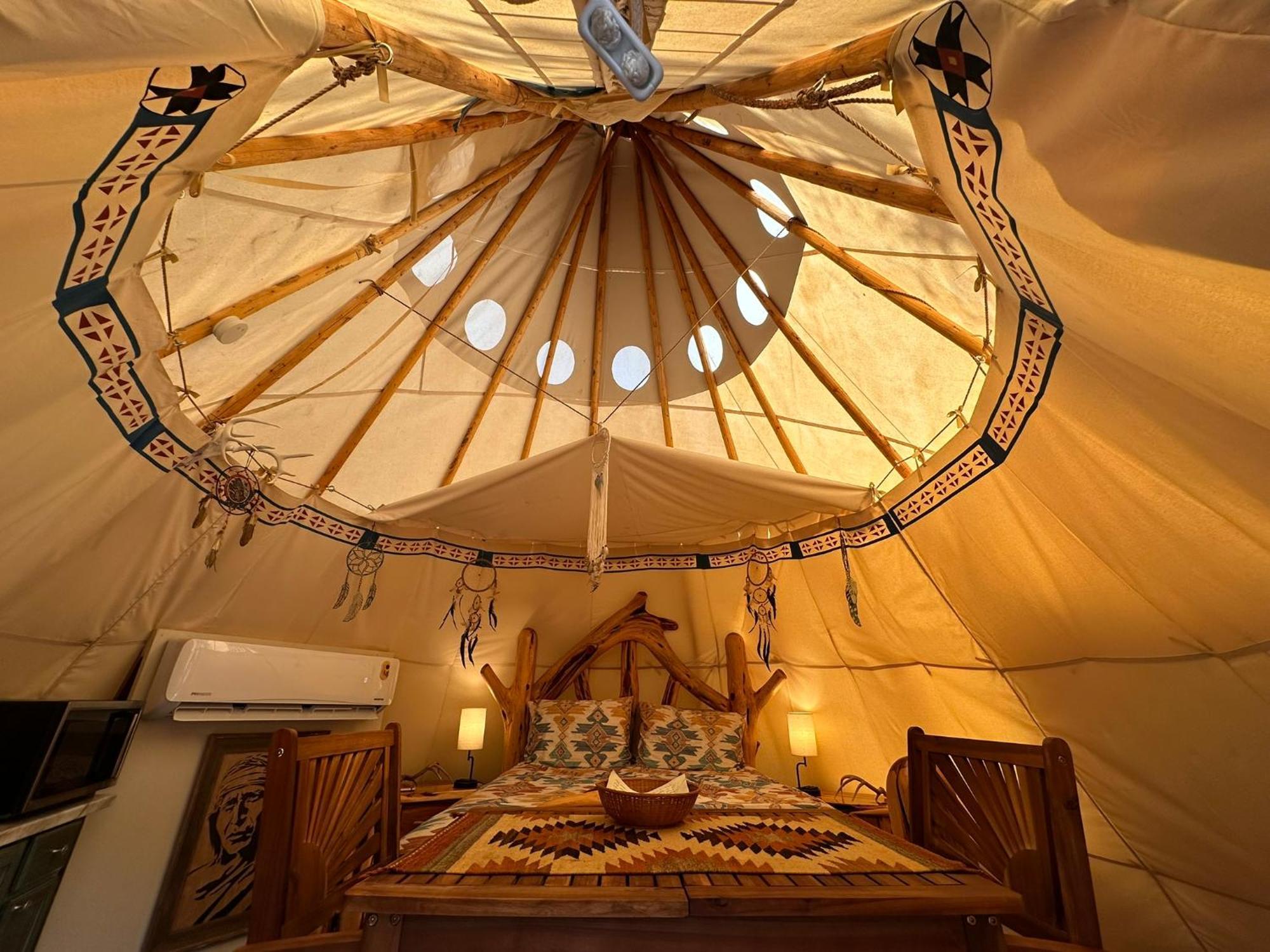 Bandera Stronghold - Cochise Tipi 外观 照片